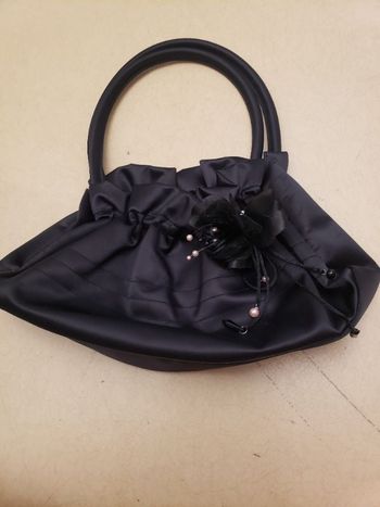 Petit sac à main satiné pour occasion