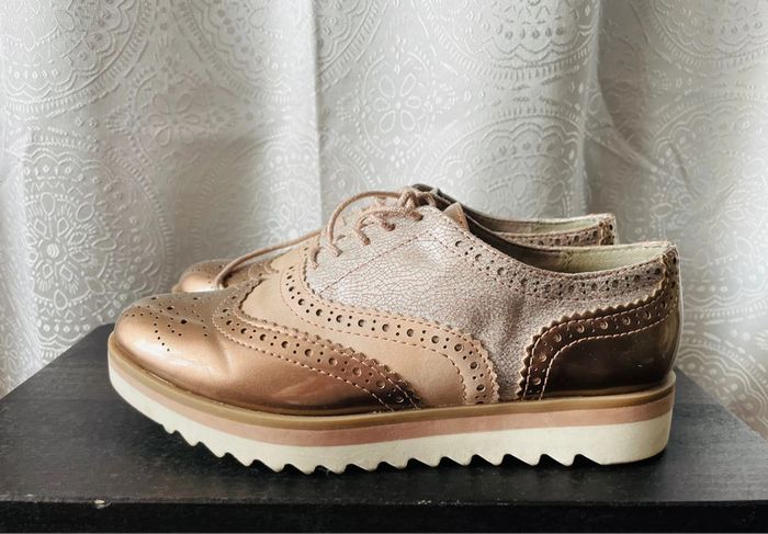 Derbies / chaussures taille 37 - photo numéro 2
