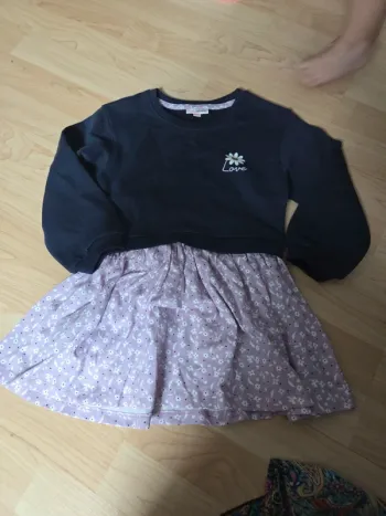 Robe neuf sans étiquettes lili marelle taille 3ans