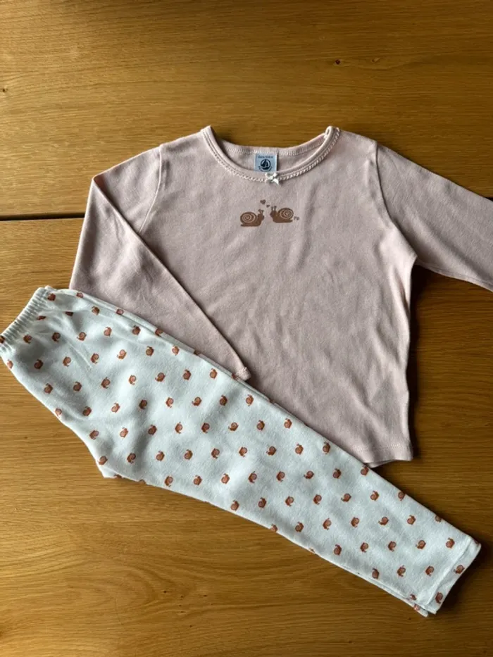 Pyjama 2 pièces ML en coton léger rose pâle et blanc thème escargot 🐌 - Taille 4 Ans - photo numéro 2