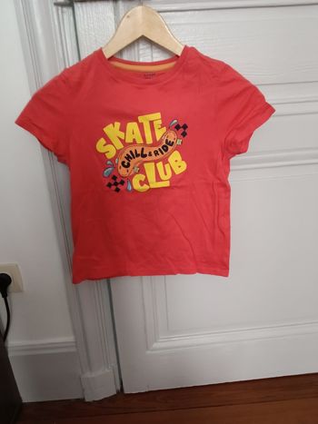 Tee-shirt Kiabi corail et multicolore