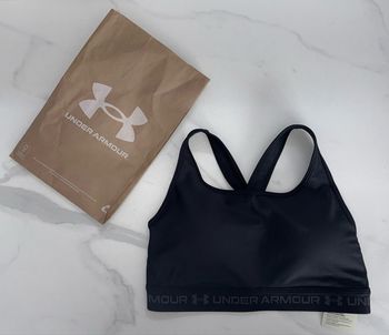 Brassière Under Armour noire taille L. Neuf avec étiquette.