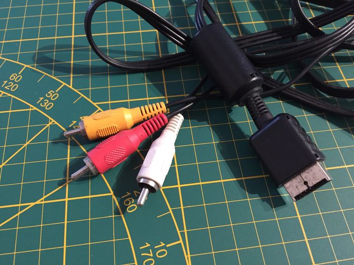 Câble vidéo pièce détachée Sony console PlayStation 2 slim SCPH-75004 #A59 - photo numéro 2