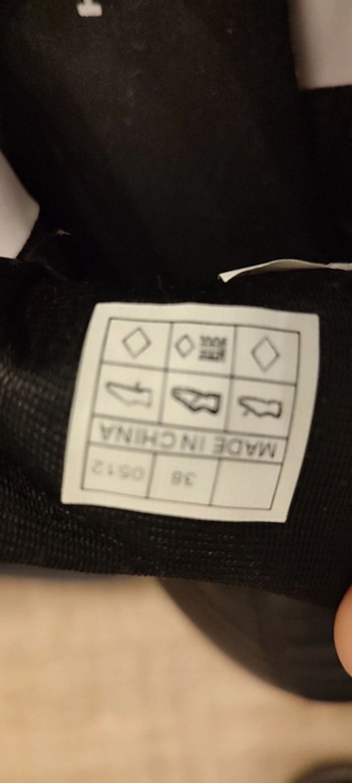 Chaussures foot - photo numéro 2