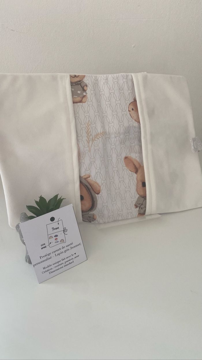 Protège carnet de santé personnalisable bébé enfant prénom lapin bonnet - photo numéro 4