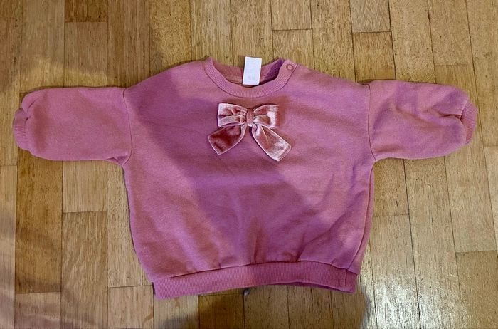 🎀 Sweat H&M rose 6 Mois avec gros noeud en velours 🎀 - photo numéro 2