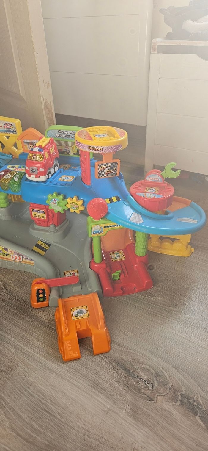Mon premier garage interactif tut tut bolides - photo numéro 3