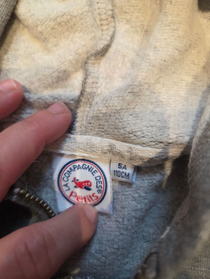 Gilet zippé à capuche 5 ans - photo numéro 4