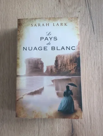 Livre le pays du nuage blanc Sarah lark