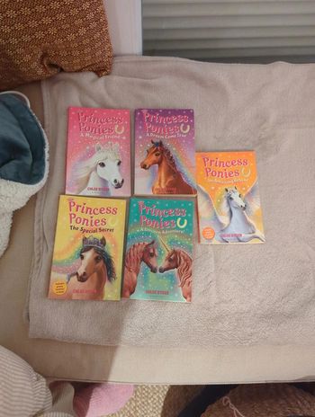 Lot de 5 livres Princess Ponies de Chloé Ryder