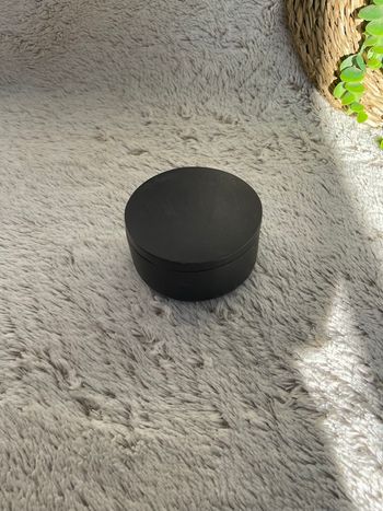 Petite boîte en bois ronde noir mat - H&M home 
