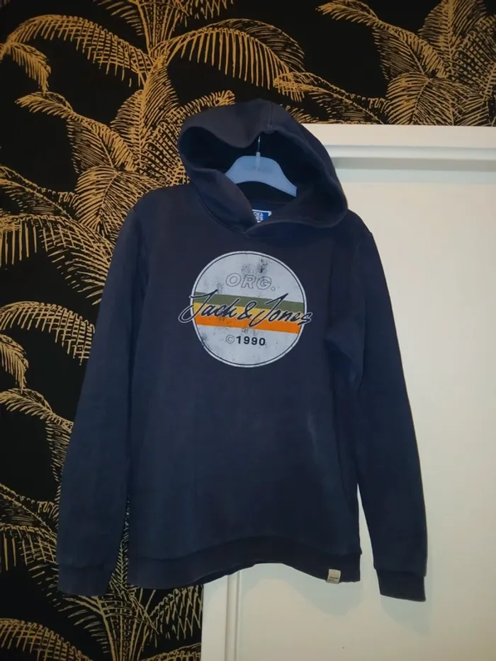 Pull Jack & Jones taille 164 cm.