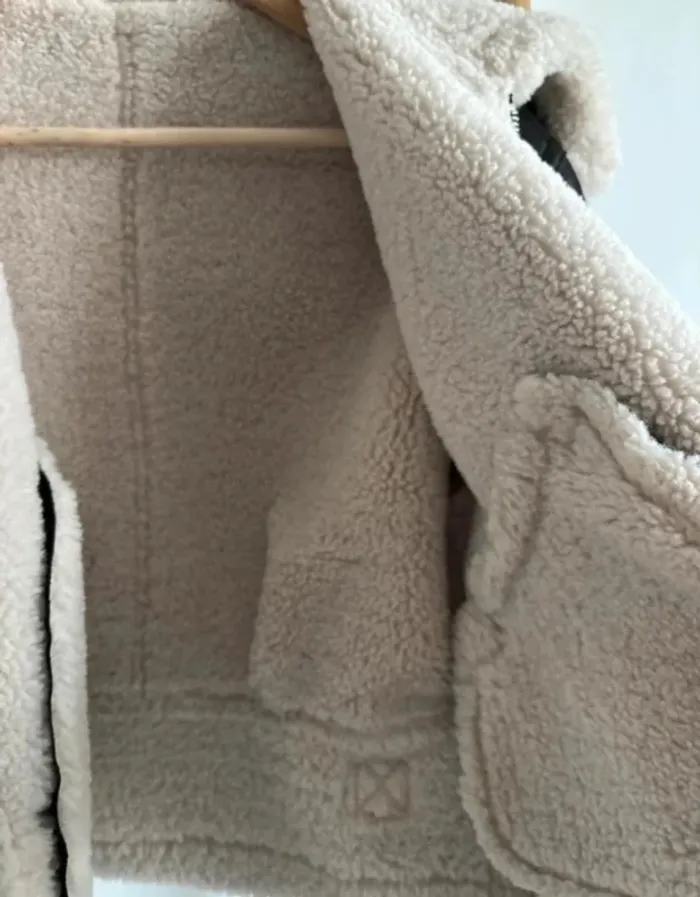 Manteau court fausse fourrure Mango taille XS - photo numéro 4