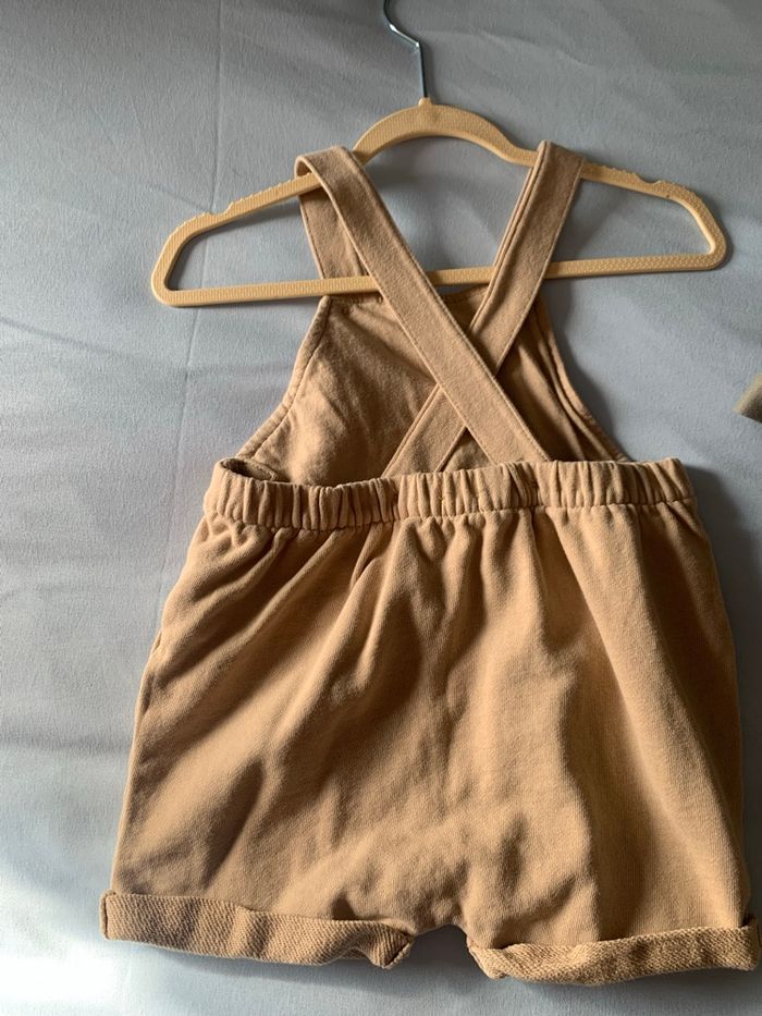 2 salopettes courte à bretelles croisées - photo numéro 3