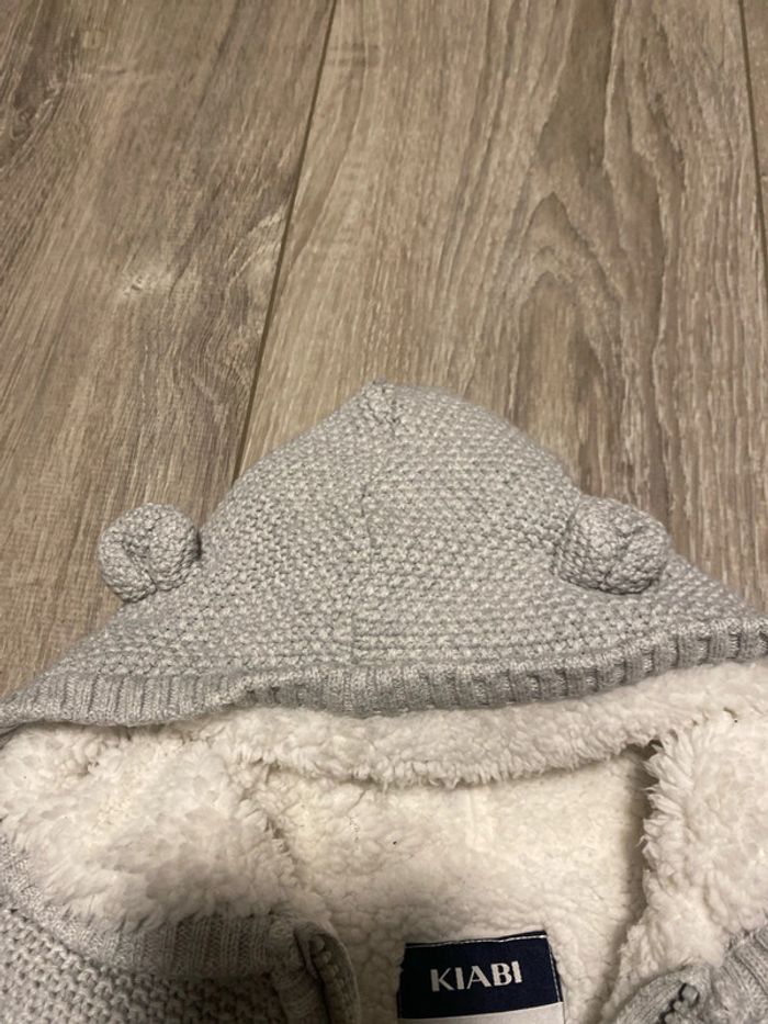Gilet tricot gris Kiabi doublé 9 mois - photo numéro 4