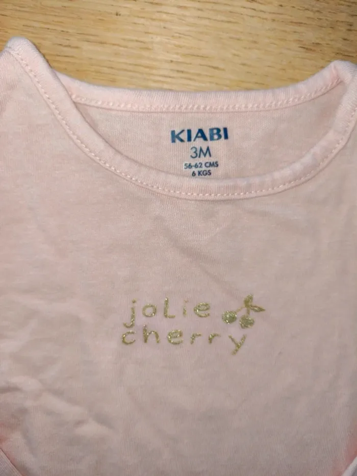 T-shirt manches longues rose Kiabi 3 mois excellent état - photo numéro 3