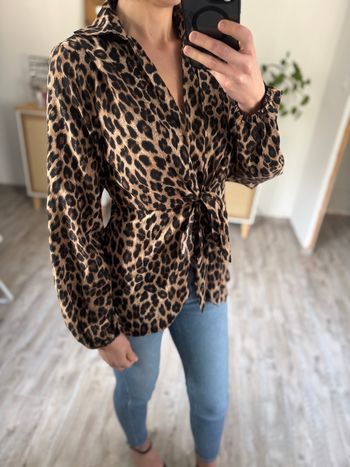 Blouse longue imprimé léopard effet cache-cœur – Taille 38