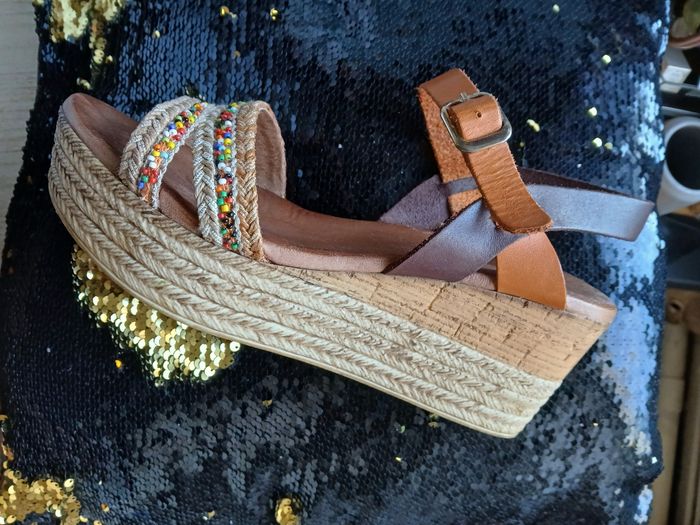 Sandales nu-pieds à talon compensé brides cuir et perles X Bonita - photo numéro 3