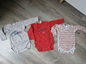 Lot de bodys absorba