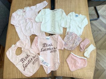Ensemble lot vêtements bébé fille 1-3 mois 1 3 Grease bloomer Zara  Bodie bavoir gilet kiabi