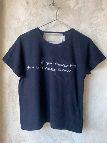 T-shirt noir a message Fox 16