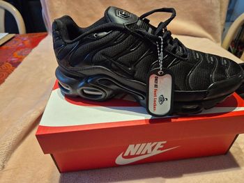 Tn full black taille 41