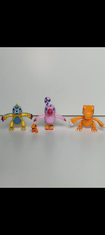 Lot figurines vintage digimon 10,5cm pour la plus grande