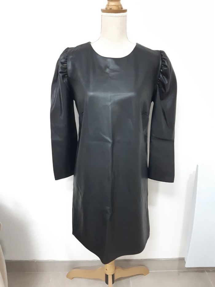 Robe noire en similicuir neuve T36 - photo numéro 5