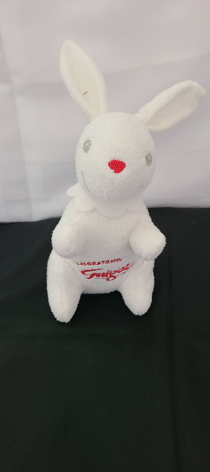 Doudou lapin blanc LABORATOIRE GUIGOZ - photo numéro 5