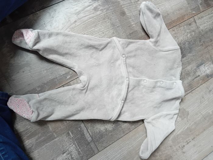 Pyjama obaïbi 1 mois - photo numéro 3