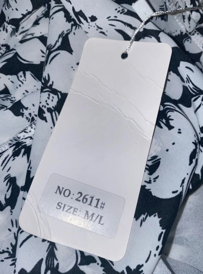 🖤Combinaison fluide à imprimé floral Taille M-L Ikoone & Bianca - photo numéro 9