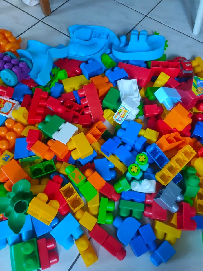 Gros lot de Lego Méga Bloks - photo numéro 3