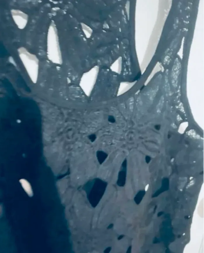 Jolie robe de plage en broderie anglaise noir taille M - photo numéro 3