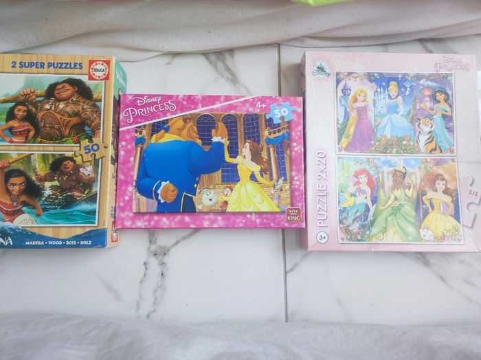 Lot puzzles Ariel, la Belle et les princesses
