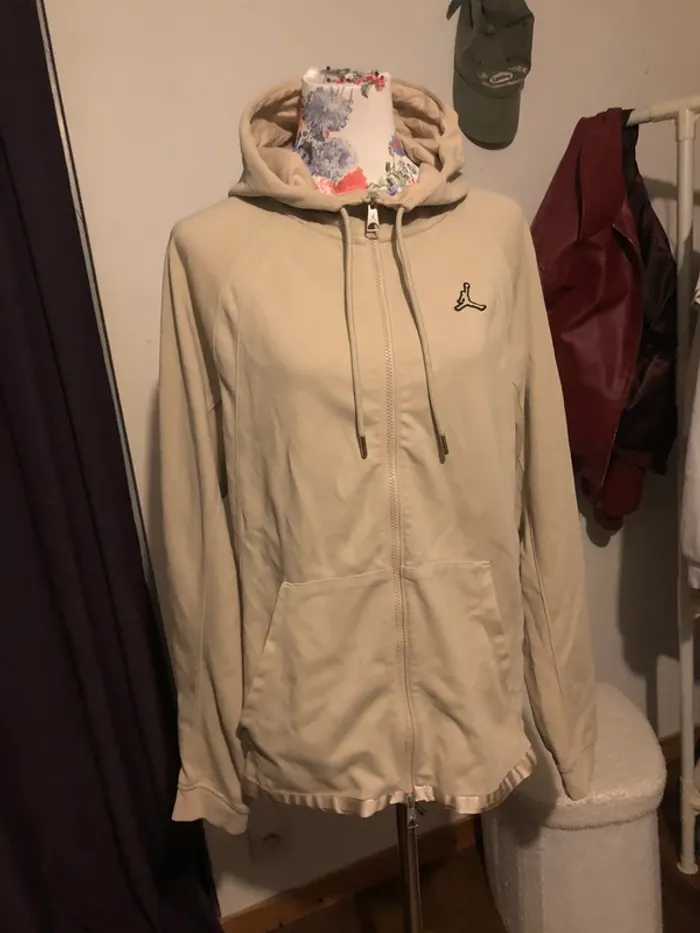 Veste Jordan taille M - photo numéro 2