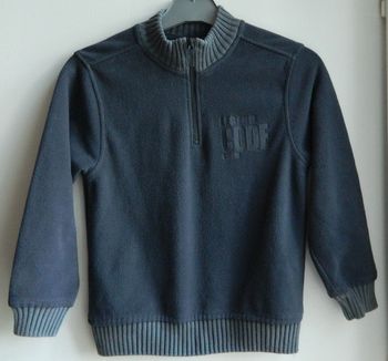 Pull zippé polaire T 8 ans "Kiabi"