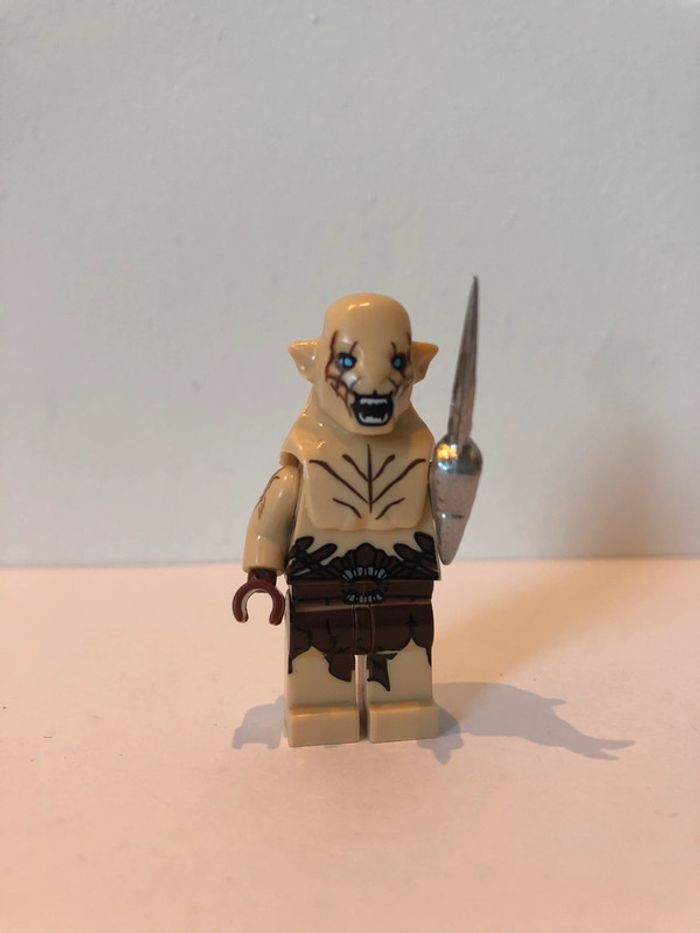 Figurine type lego Azog. le seigneur des anneaux/Hobbit