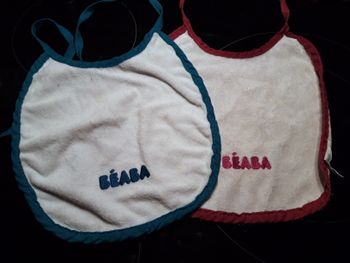 lot de 2 bavoirs beaba
