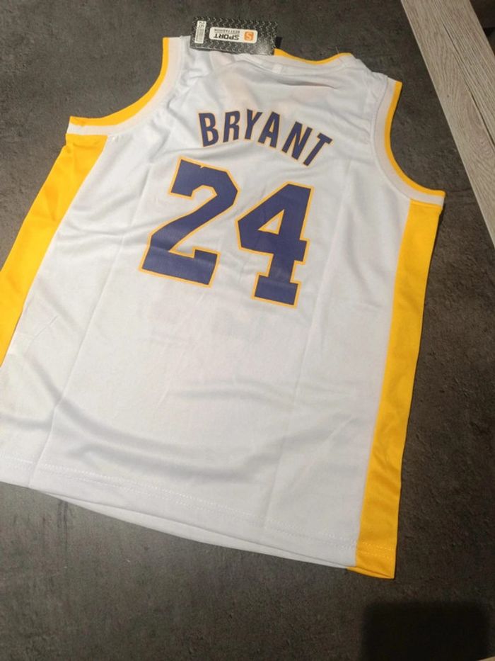 Tenue NBA Los Angeles Lakers Kobe Bryant blanc t26 - photo numéro 2