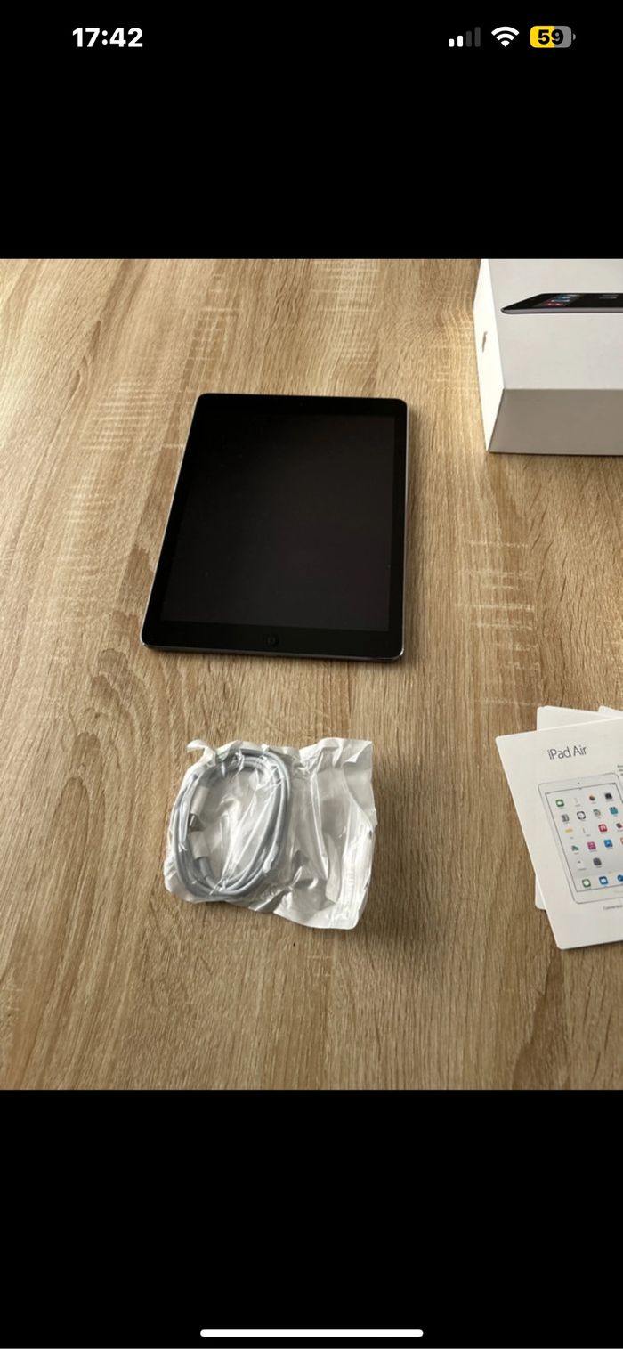Tablette iPad Air 1 Apple wifi 16 Go complet avec boîte - photo numéro 2