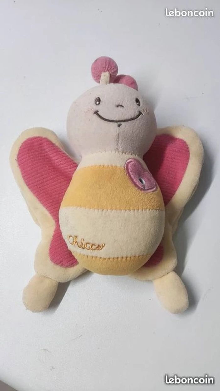 Peluche doudou papillon Chicco