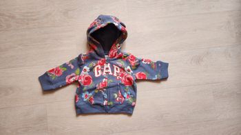 Veste à capuche bébé GAP – 6 mois – Motif fleuri