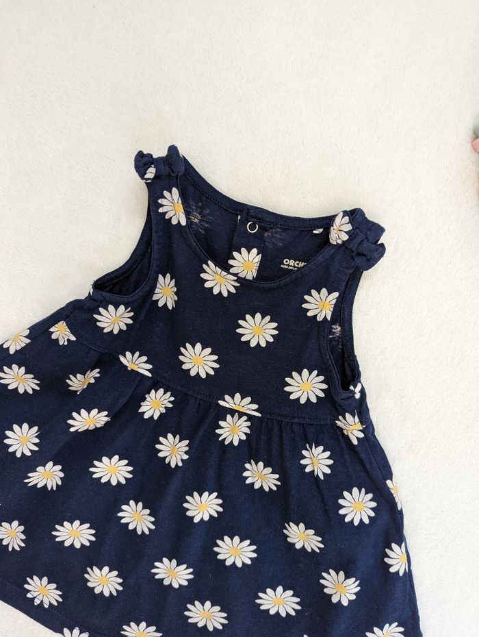 Robe bleu marine à fleurs - photo numéro 2