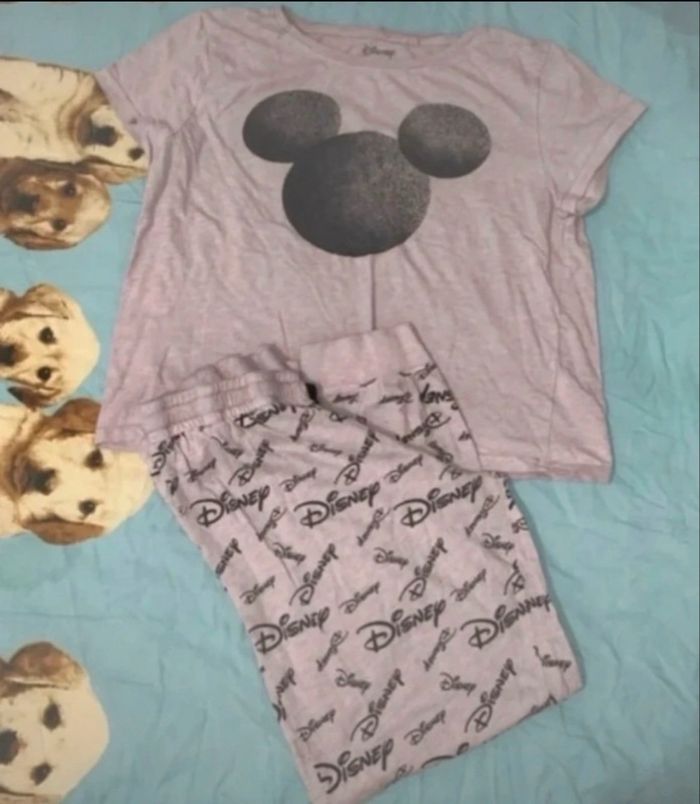 Pyjama Disney 12/14 ans - photo numéro 1