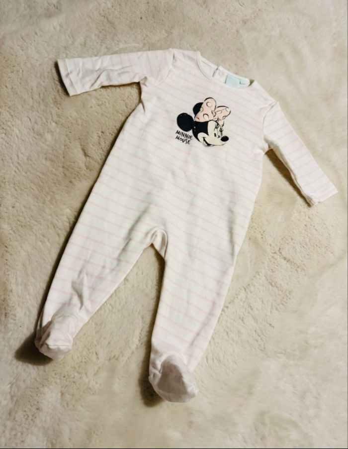 Lot de pyjama Minnie / Taille 6 mois - photo numéro 7