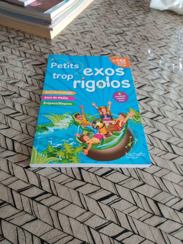 Livre petits exos trop rigolos neuf