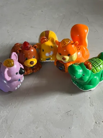 Lot de cinq tut tut animo