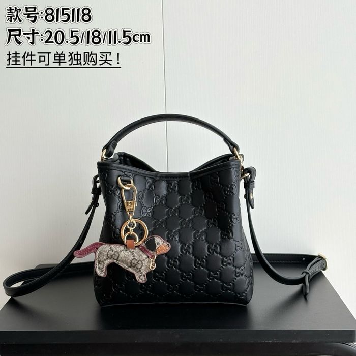 Gucci  815118