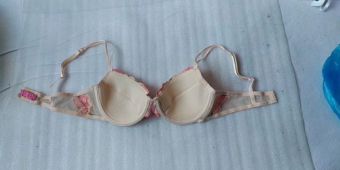 Soutien gorge Françoise Saget 90B neuf - photo numéro 4