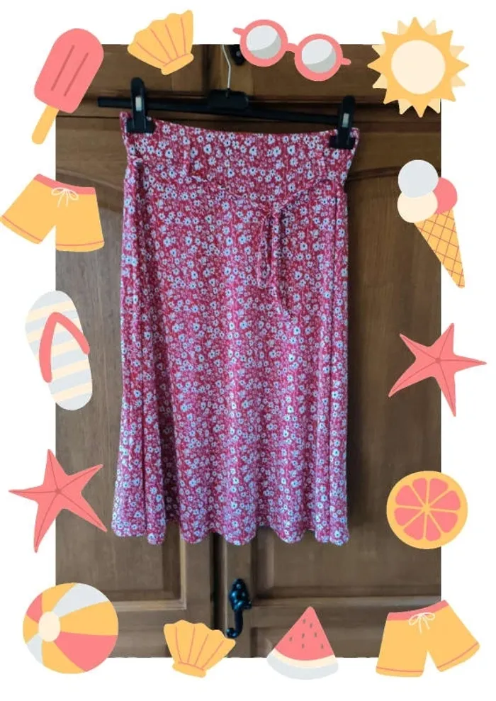 *Neuve *Jupe mi longue fluide motif fleuri rouge et blanc 38/40